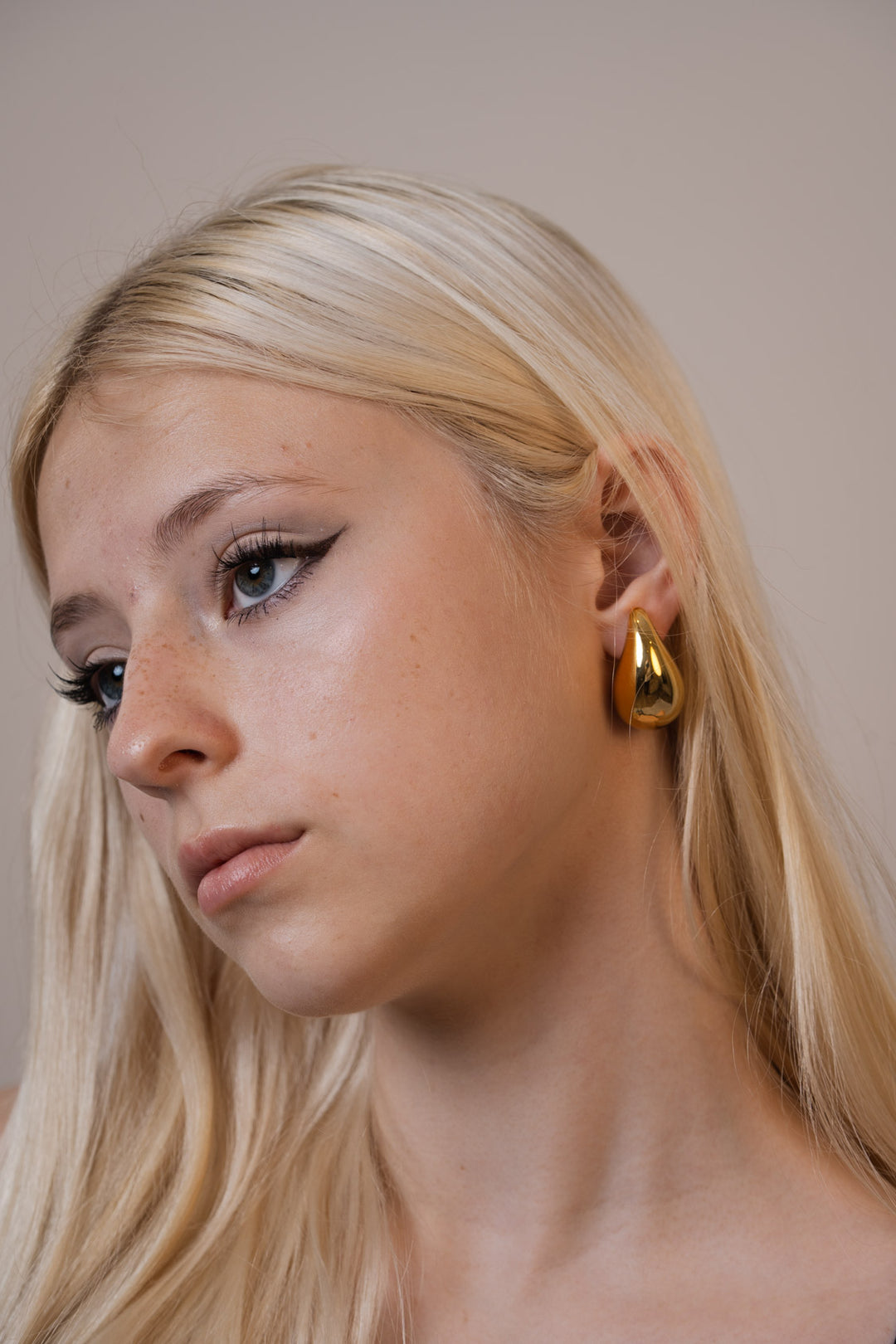 Mya Drop Earrings