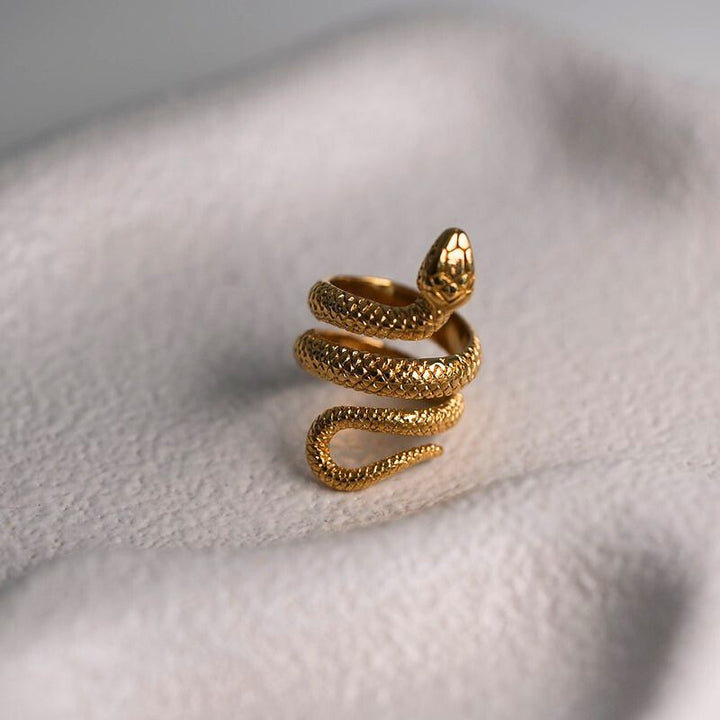 Medusa Ring